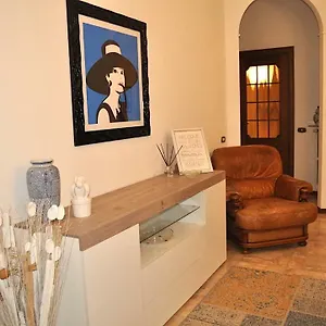  Apartment La Casa Di Sarita
